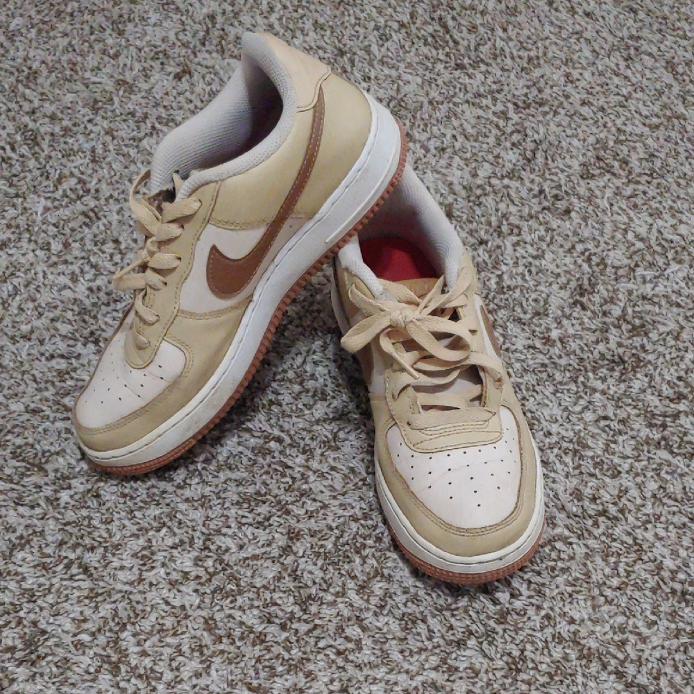 Nike Air Force 1 LV8 Ale Brown Sesame Sneakers Youth Size 6
